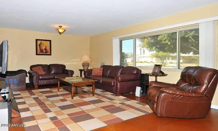 3 bed, 2.0 bath, 1578 sqft, $3,000 — Photo 4