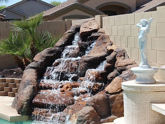 3rd image of 13458 W Acapulco Ln