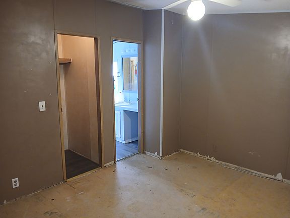 4th image of 310 Winton Ave