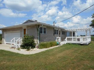 910 Middleton St, Iuka, IL 62849