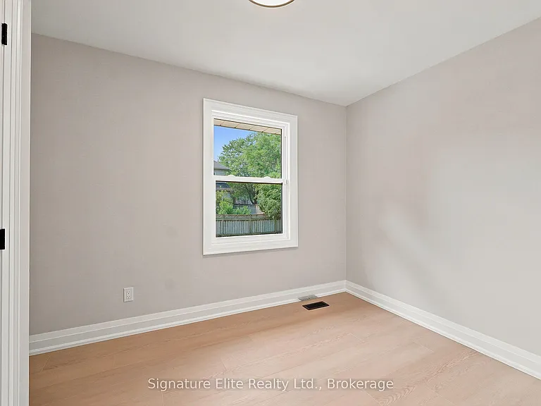 189 Duncan Rd — Photo 17