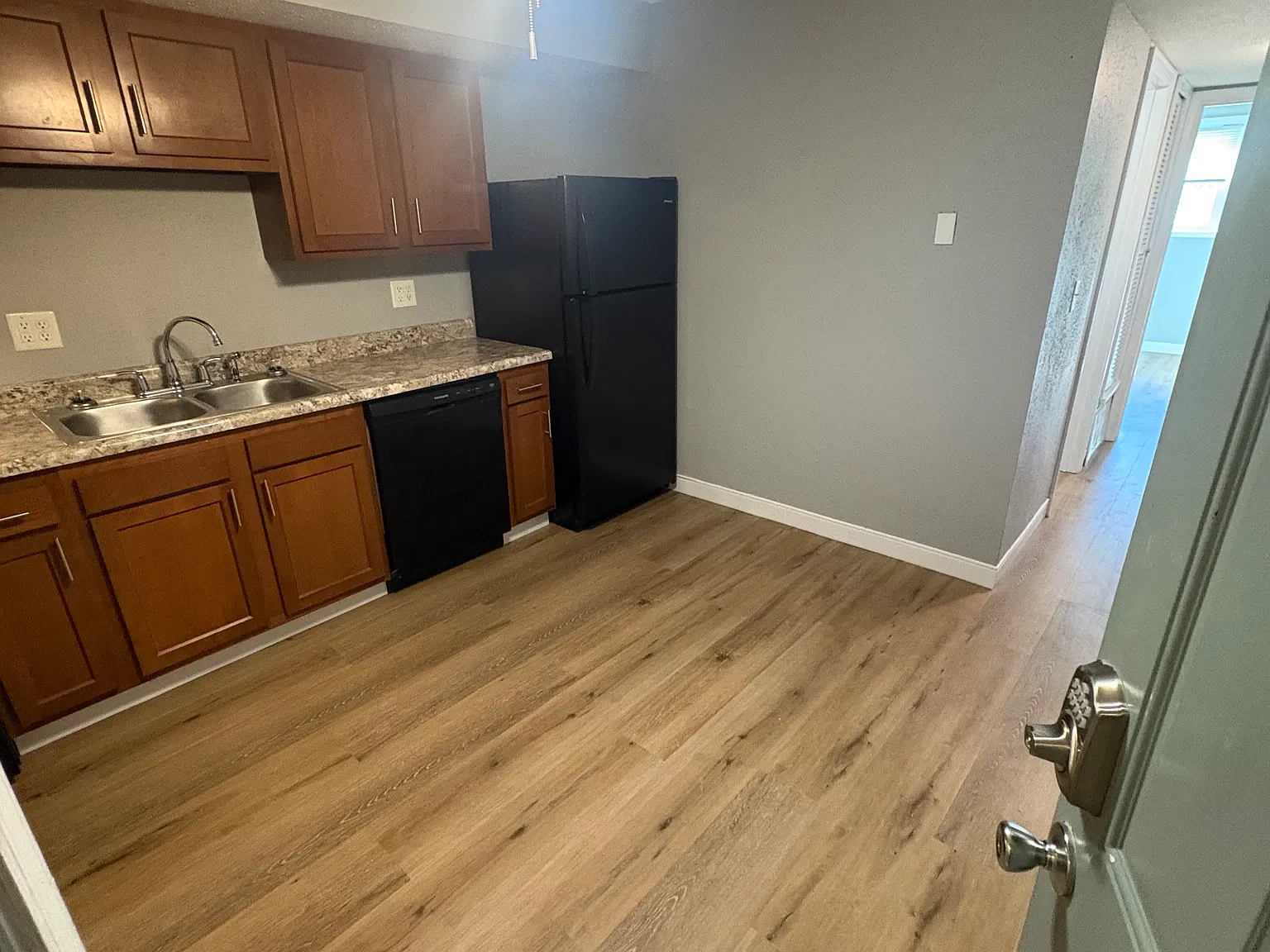 1 bed, 600 sqft, $800 — Photo 2