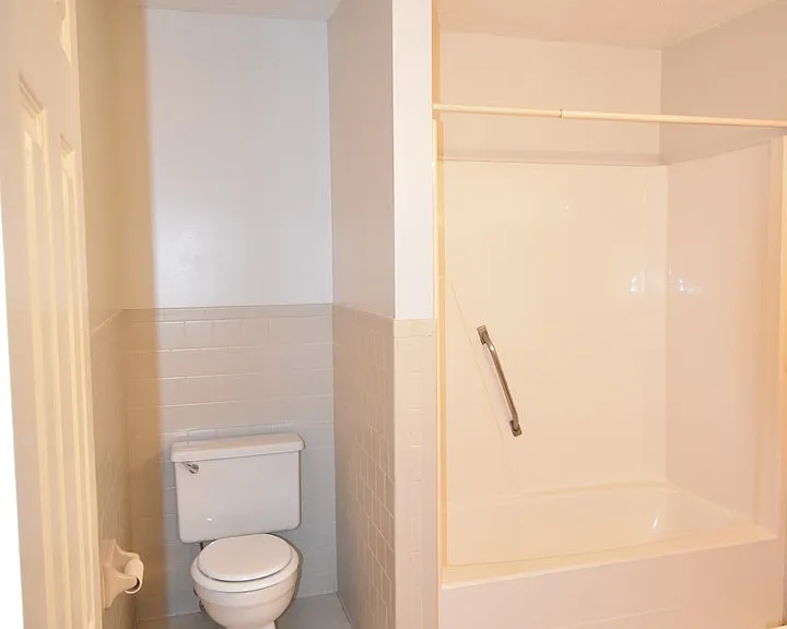 244 Wickford Ct — Photo 9