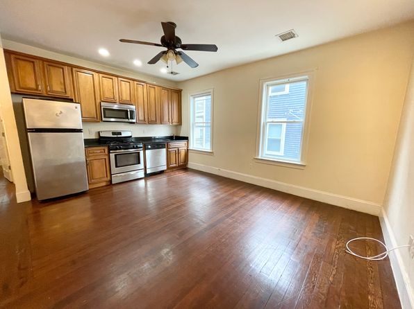 178 Hillside St APT 3