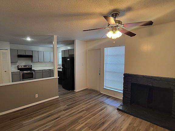 4th image of 1320 Klondike St