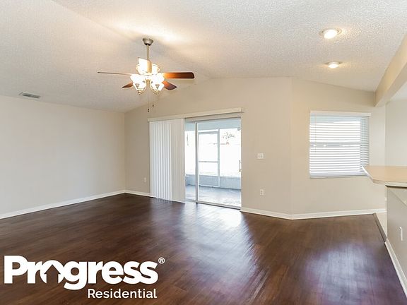 3rd image of 1475 Meadows Pond Dr