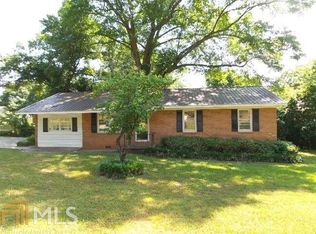 126 Pine St SW, Calhoun, GA 30701
