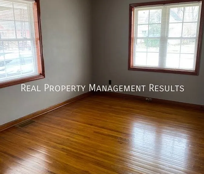500-502 S Willow Rd #502 — Photo 2