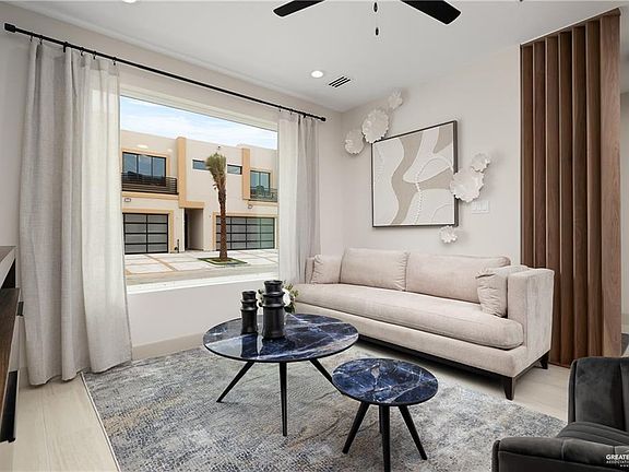 5th image of 221 Canary Ave