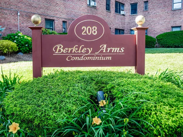 208 Anderson St APT S2f, Hackensack, NJ 07601
