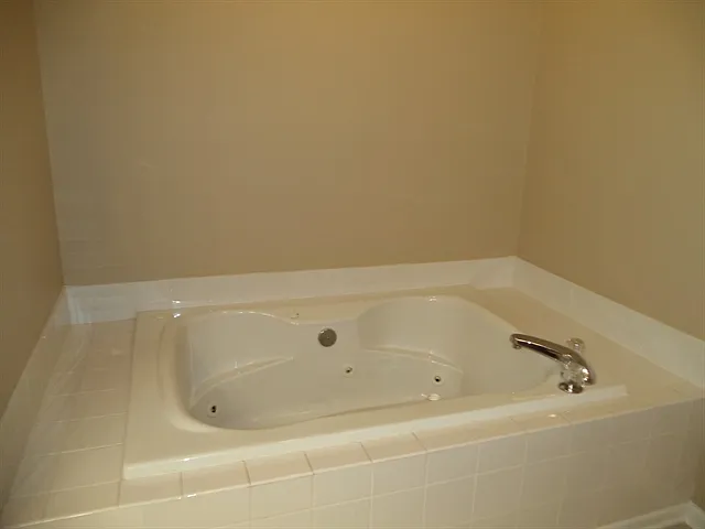 5942 Katrina Ln — Photo 8
