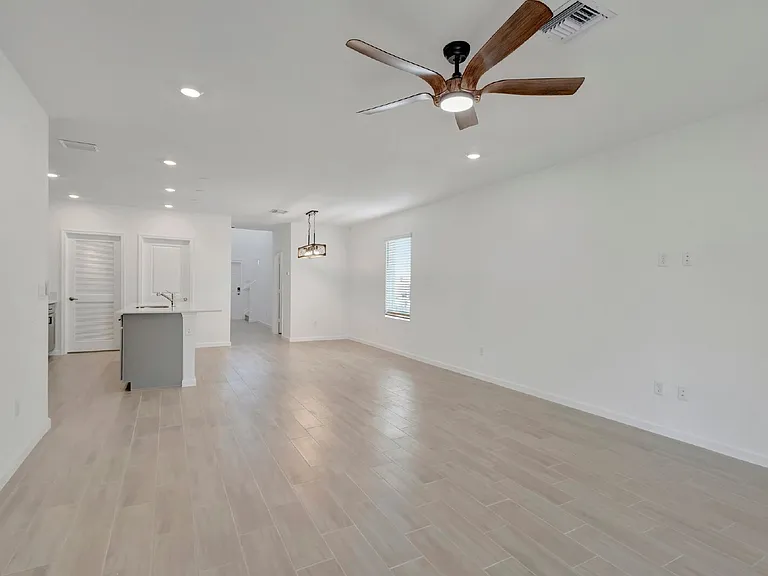 11172 NW Middle Stream Dr — Photo 9