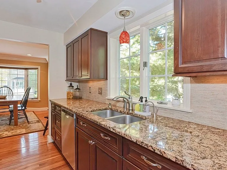 601 Browning Ln — Photo 14