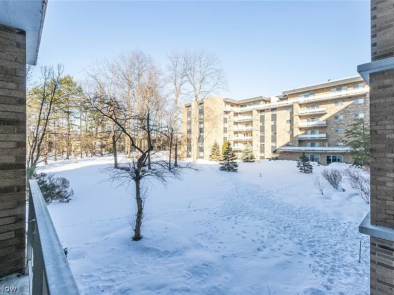 2112 Acacia Park Dr #209 — Photo 21