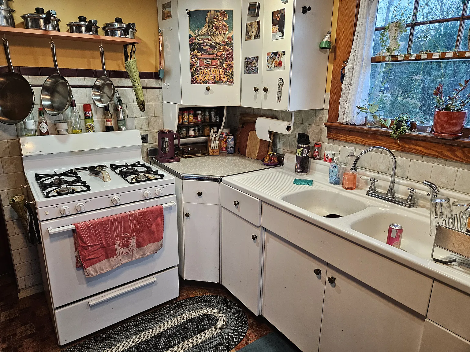 2 bed, 1025 sqft, $2,475 — Photo 2