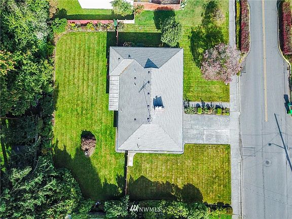 5th image of 223 Turner St NE