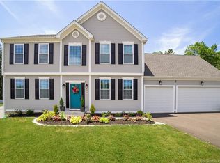 73 W Poplar Rd, Middletown, CT 06457