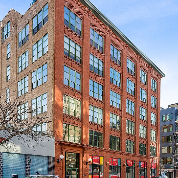 1st image of 1017 W Washington Blvd Unit 3E