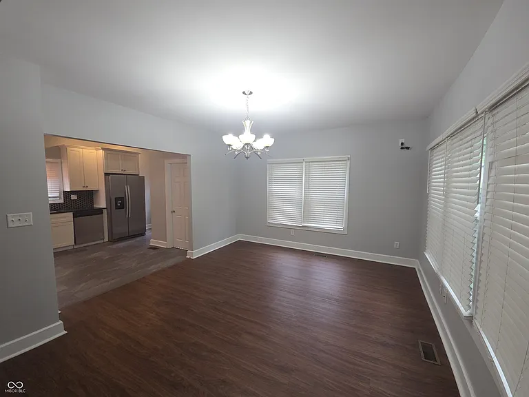 3621 N Kenwood Ave — Photo 9