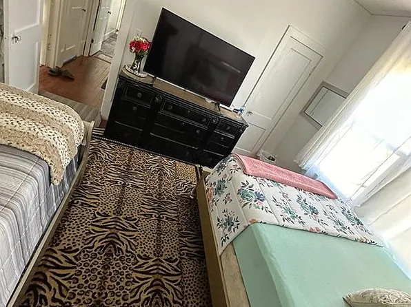 587 E Westbrook St, West Point, MS 39773