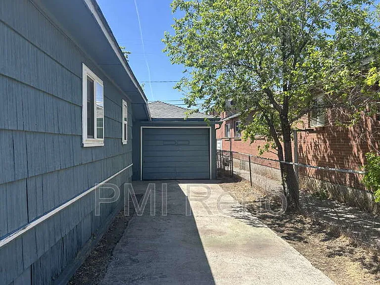 1747 C St #B — Photo 2