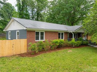 15 Forest Ln S, Arden, NC 28704