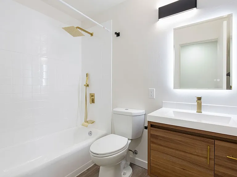 Barrett Apartments — Photo 43