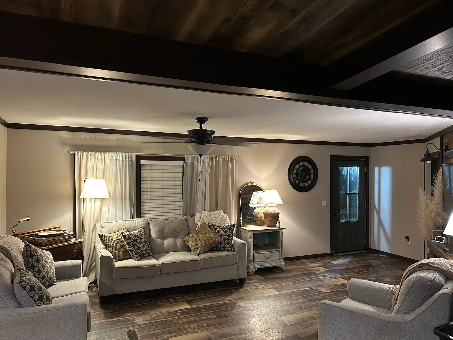 3 bed, 1700 sqft, $1,890 — Photo 2