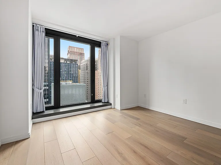 111 W 56th St #39G — Photo 9