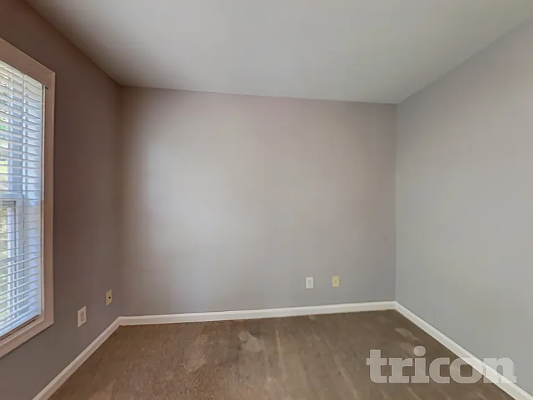 6355 Queensdale Dr — Photo 26