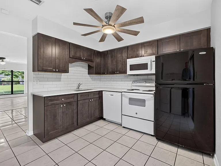 12395 Peconic Ct — Photo 9