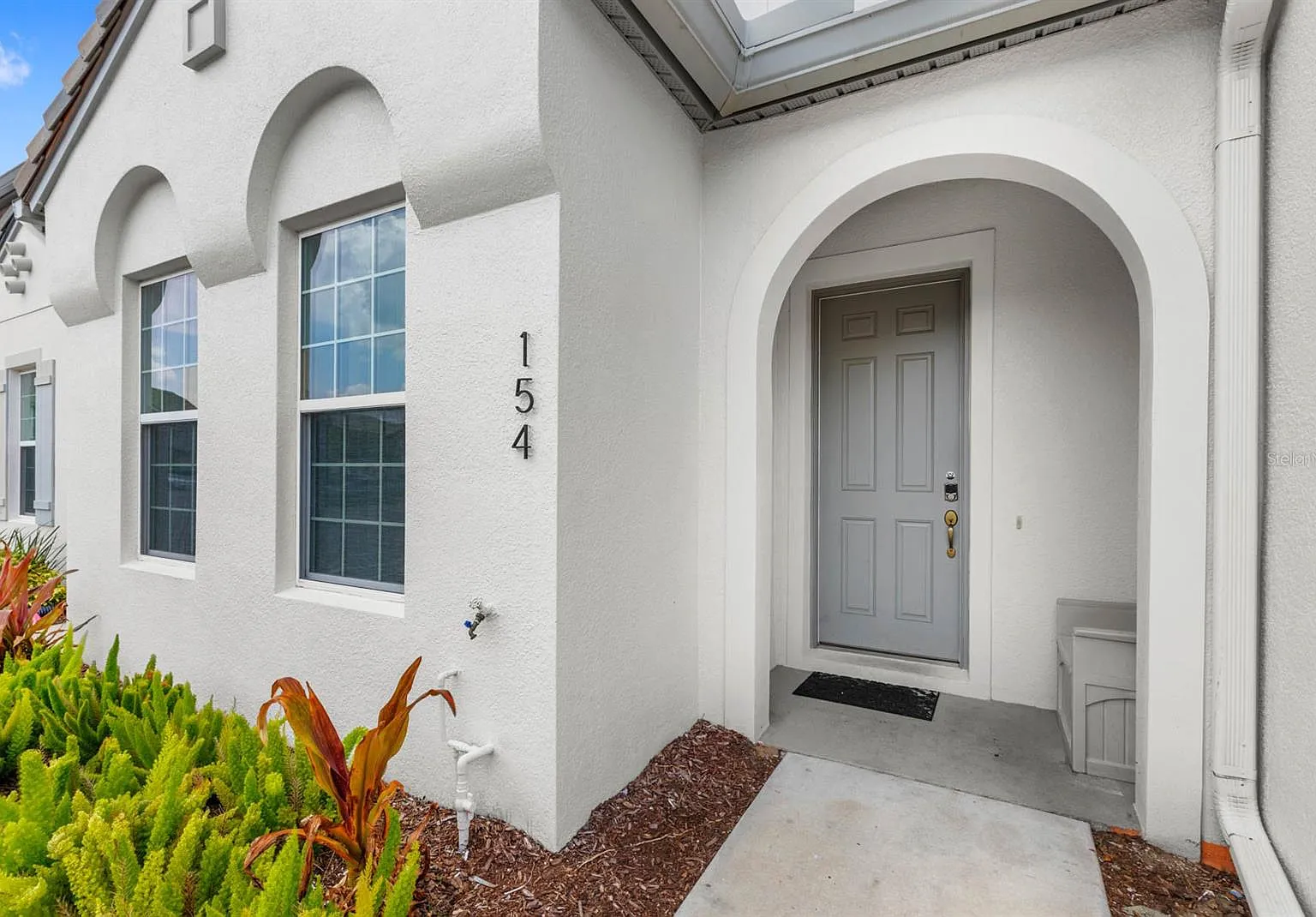 4 bed, 2094 sqft, $2,900 — Photo 3