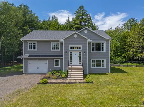 76 Biden Dr, Saint Marys, NB E3A 5V8
