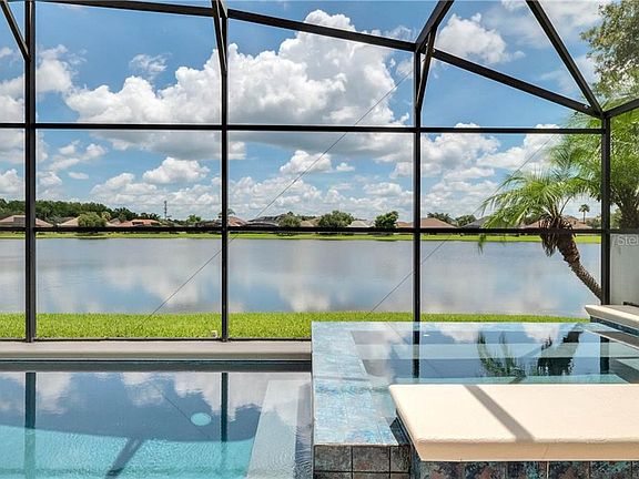 5th image of 13731 Mirror Lake Dr