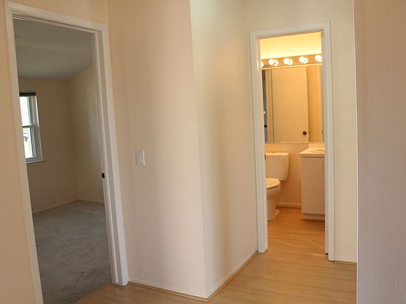 5th image of 3006 Moon Lake Dr #116