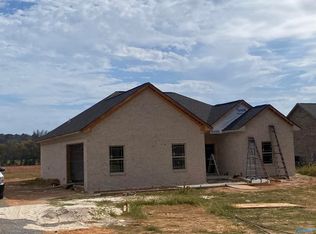 1236 Tupelo Pike, Scottsboro, AL 35768