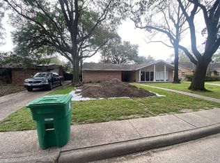 12419 Woodthorpe Ln, Houston, TX 77024