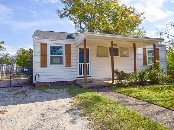 2nd image of 422 Palm Dr S
