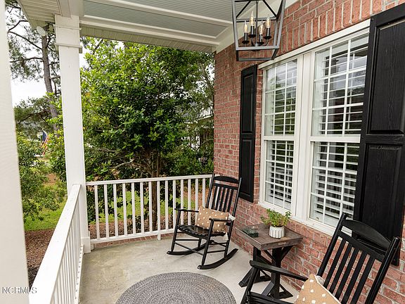 3rd image of 4366 Gauntlet Drive SE