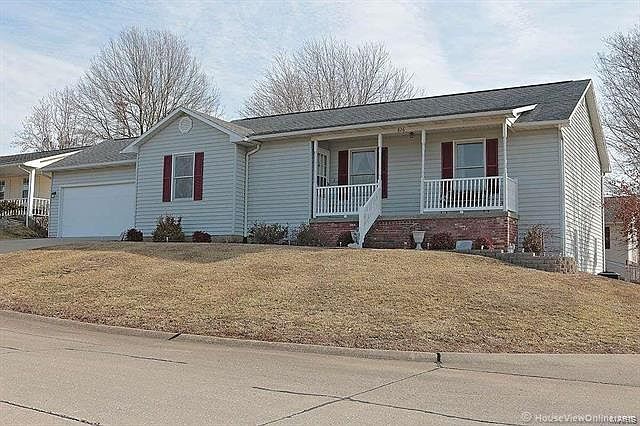 1st image of 826 Birdie Ln