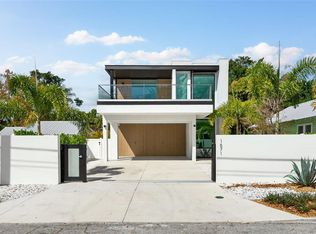 1671 Arlington St, Sarasota, FL 34239