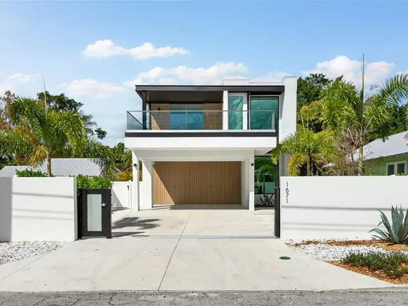 1671 Arlington St, Sarasota, FL 34239