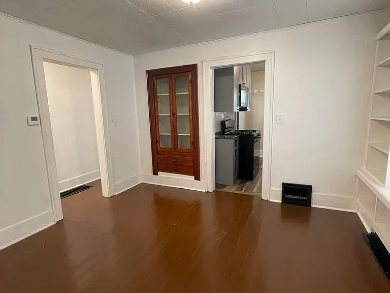 2805 Kossuth St — Photo 5