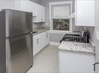 311 E 69th St APT 3, Chicago, IL 60637