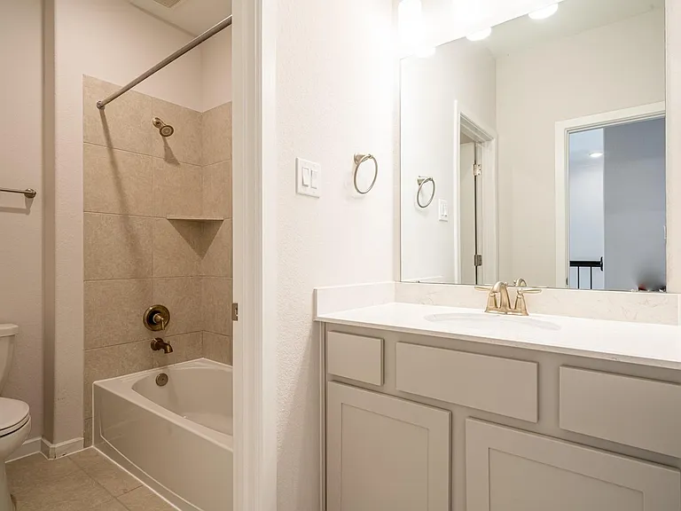 4706 Llano Loop — Photo 30