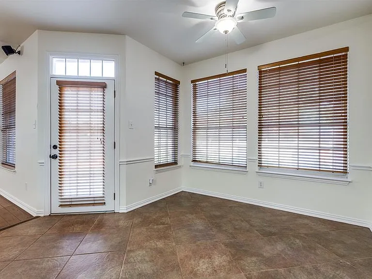 8924 High Meadows Dr — Photo 16