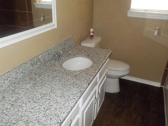 5th image of 4327 Willow Bend Dr