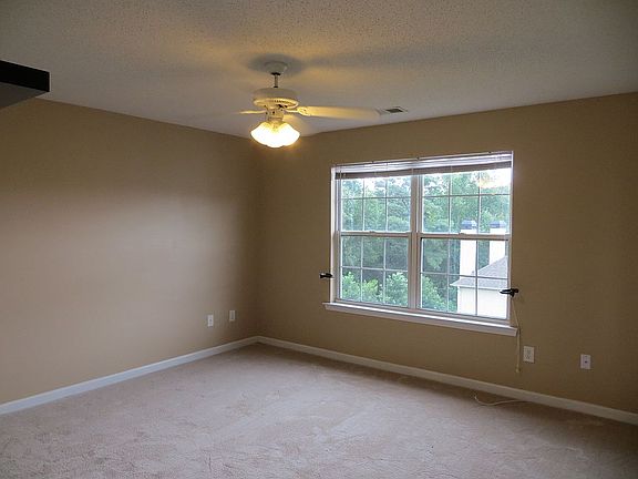 4th image of 136 Fox Creek Dr