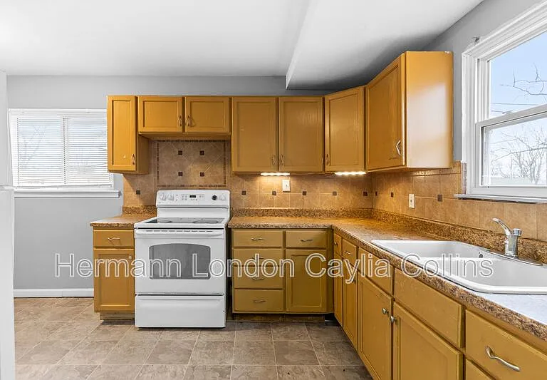 2265 Grants Pkwy — Photo 6