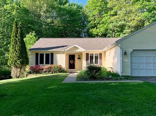 14 Pinehollow Dr, Ballston Spa, NY 12020